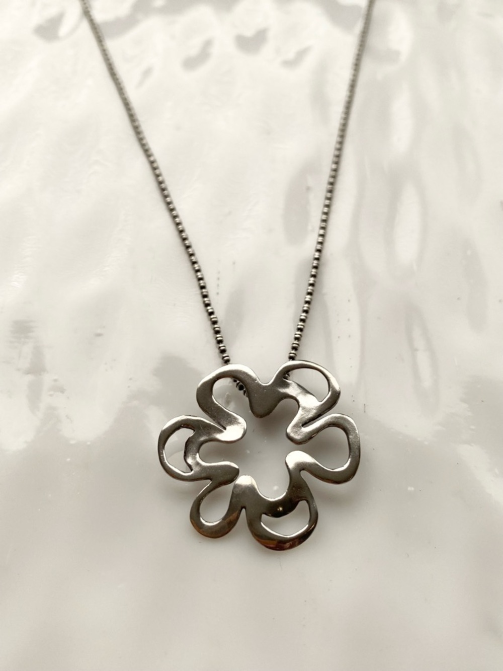 Silpada Sterling  Floral  Pendant Necklace 
N1347. 16.6 inched - Picture 3 of 8